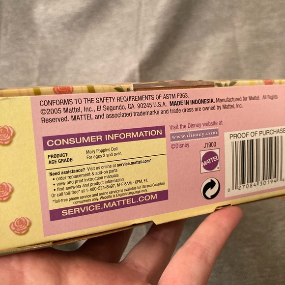 SOLD // Mattel Disney Mary Poppins 2005 Fashion Doll - Collectible Packaging - Picture 9 of 16